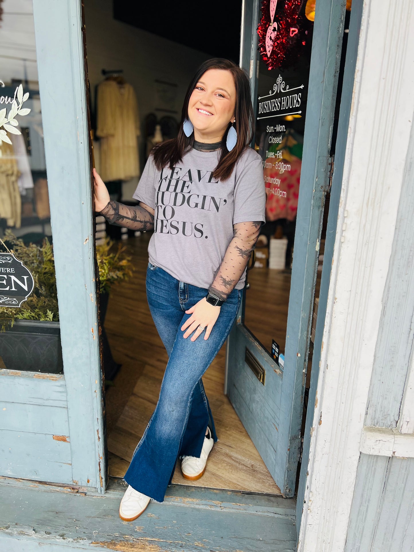 LEAVE THE JUDGIN' TO JESUS | Graphic Tee
