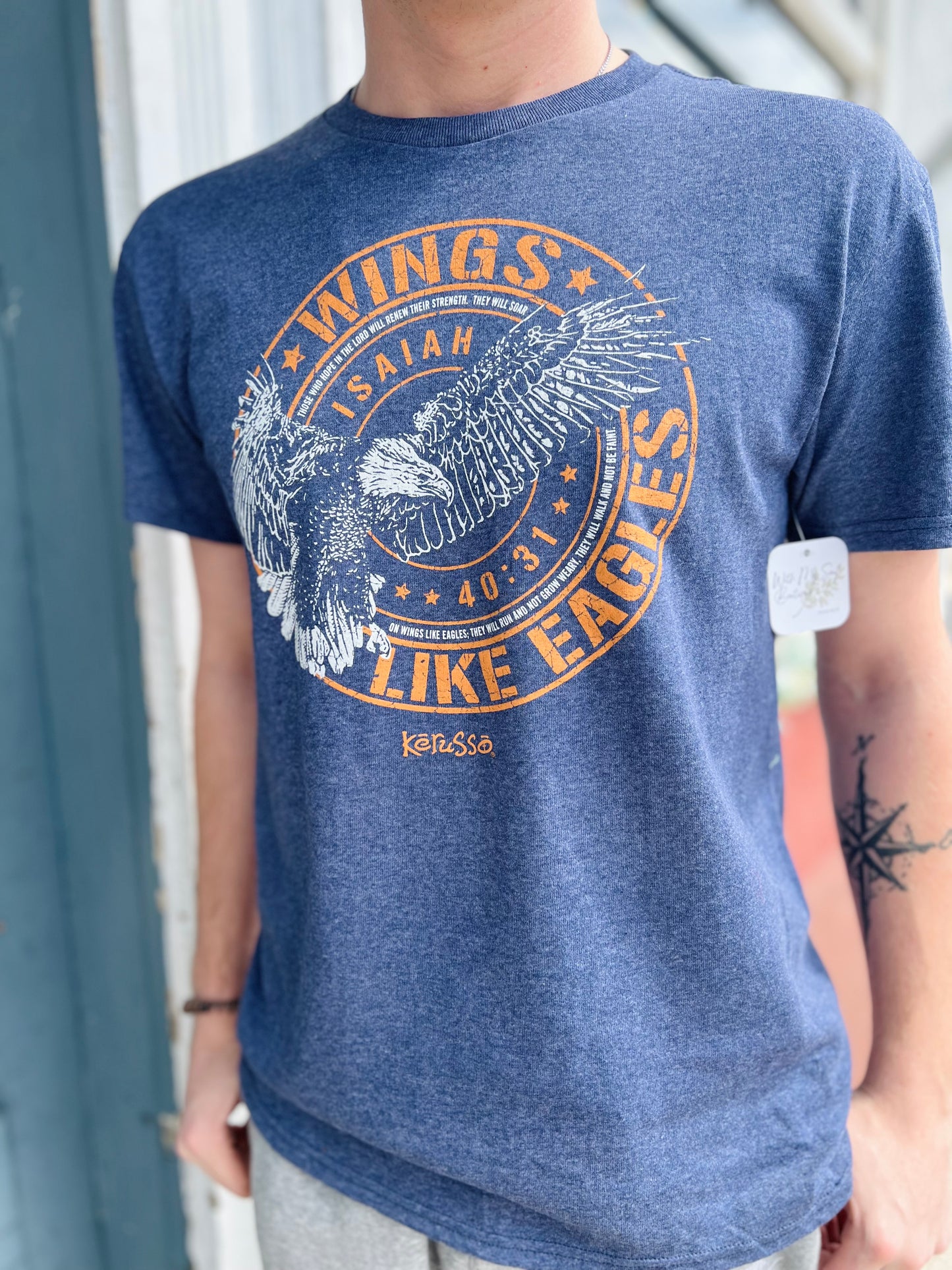 Wings Like Eagles Crest | Mens Graphic Tee