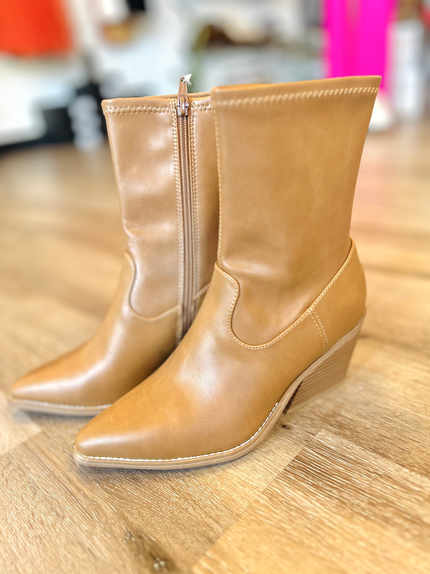 NWT Universal Thread Brown Booties - 8 1/2