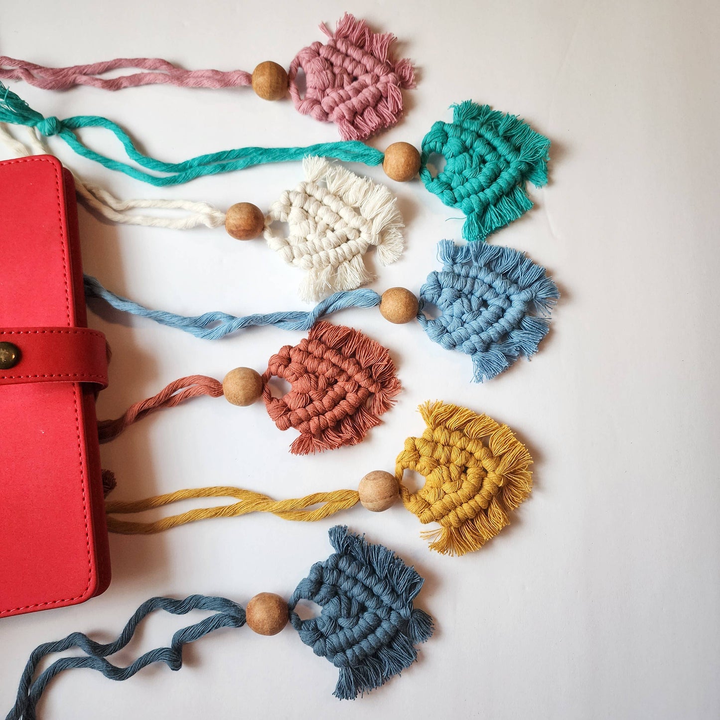 Hangline Bead Bookmark | Cafe Latte