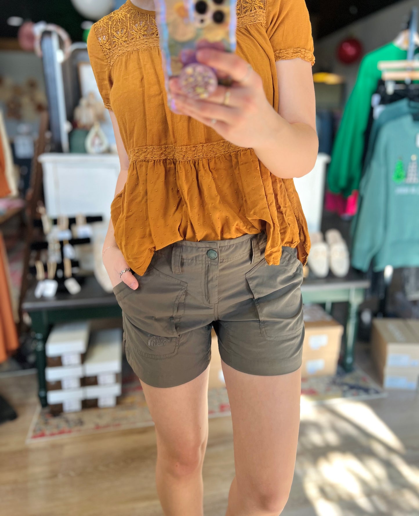 North Face Cargo Shorts - 4