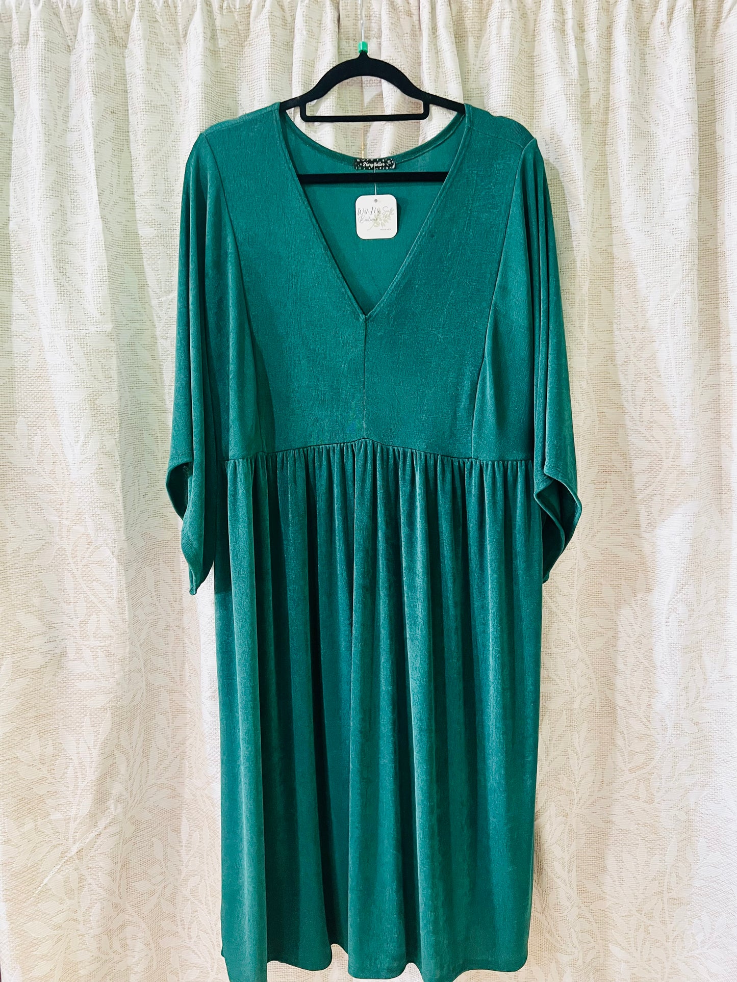 Winter Holiday Midi Dress | Curvy