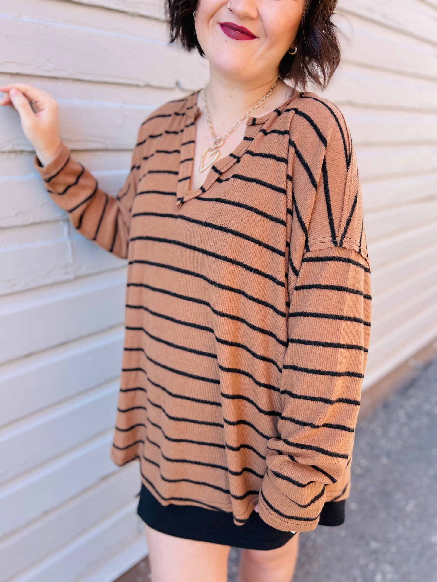 Bliss | Curvy Exposed Seam Top - Brown