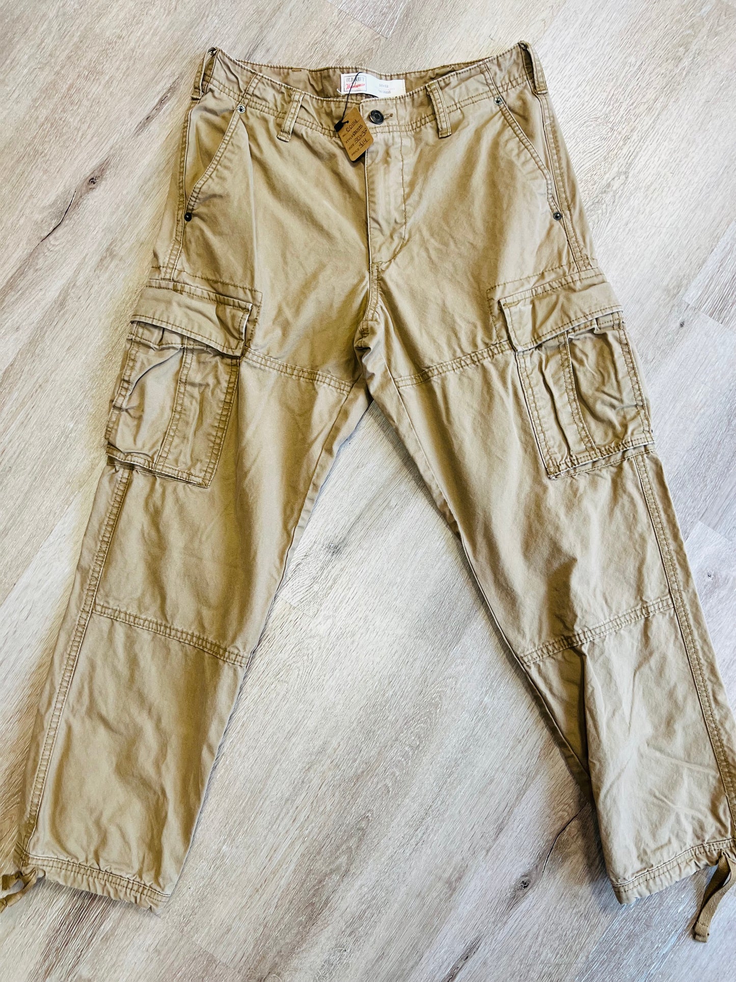 Old Navy Mens Cargo Pants - Size 30x32