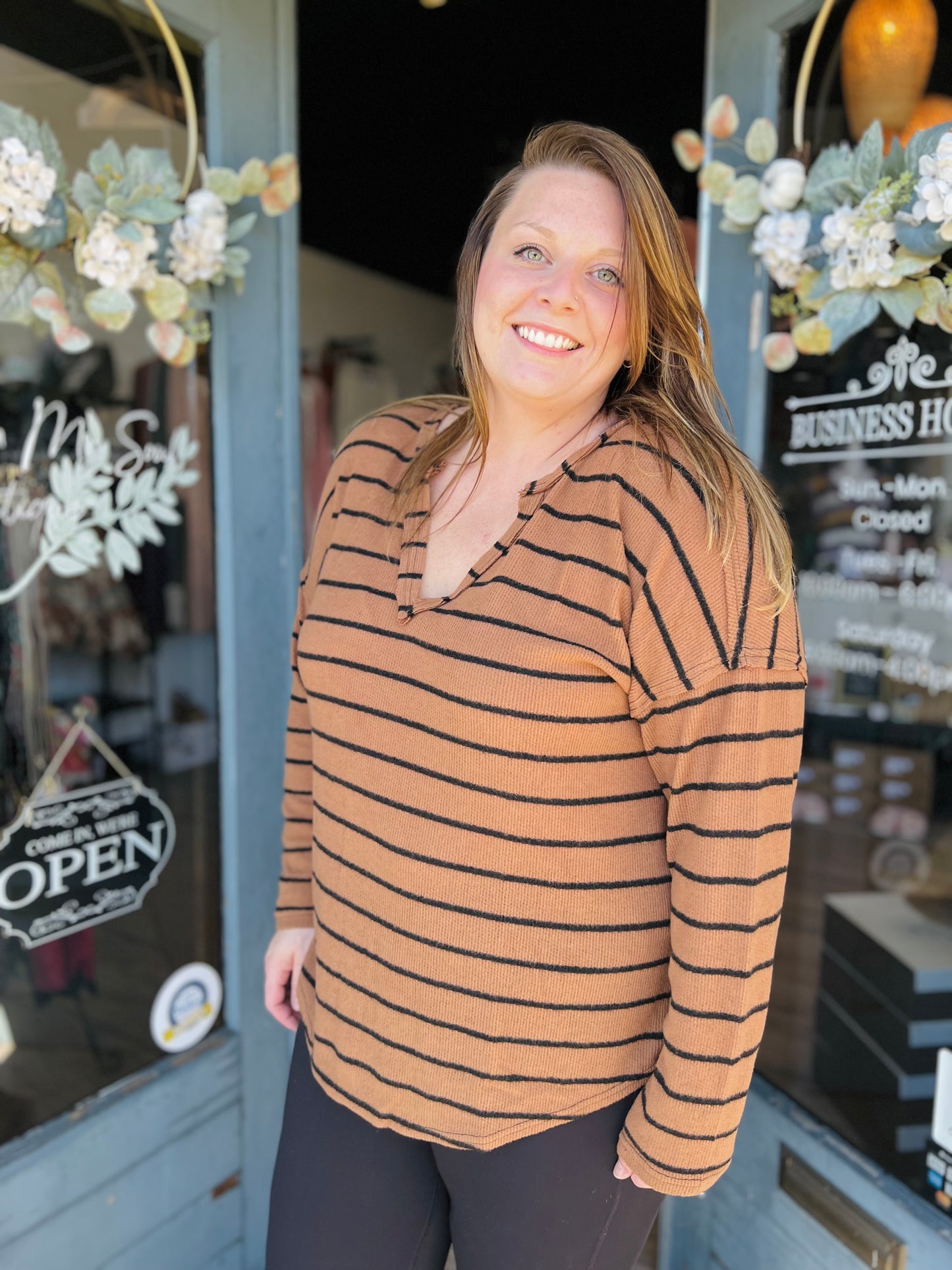 Bliss | Curvy Exposed Seam Top - Brown