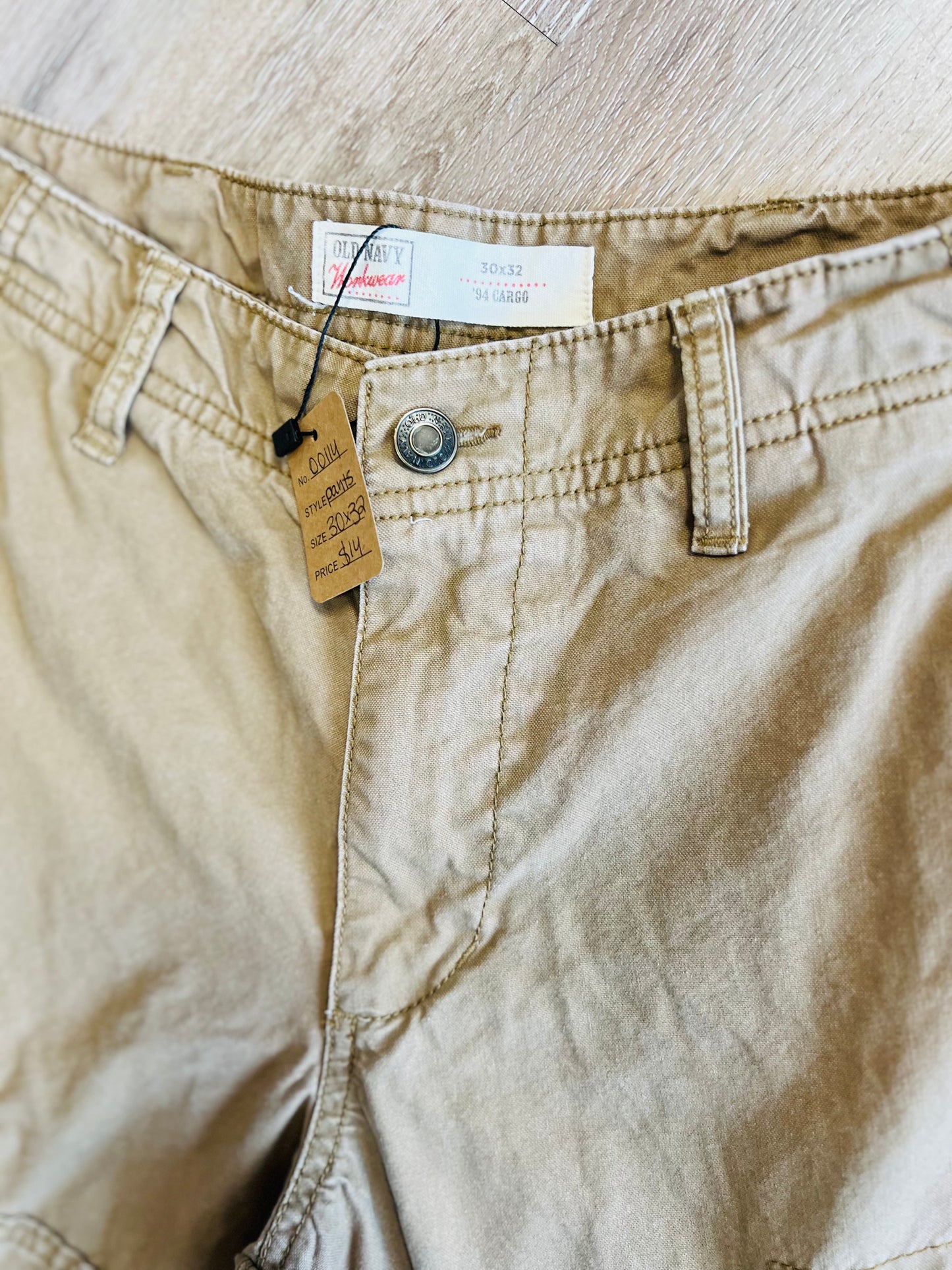 Old Navy Mens Cargo Pants - Size 30x32