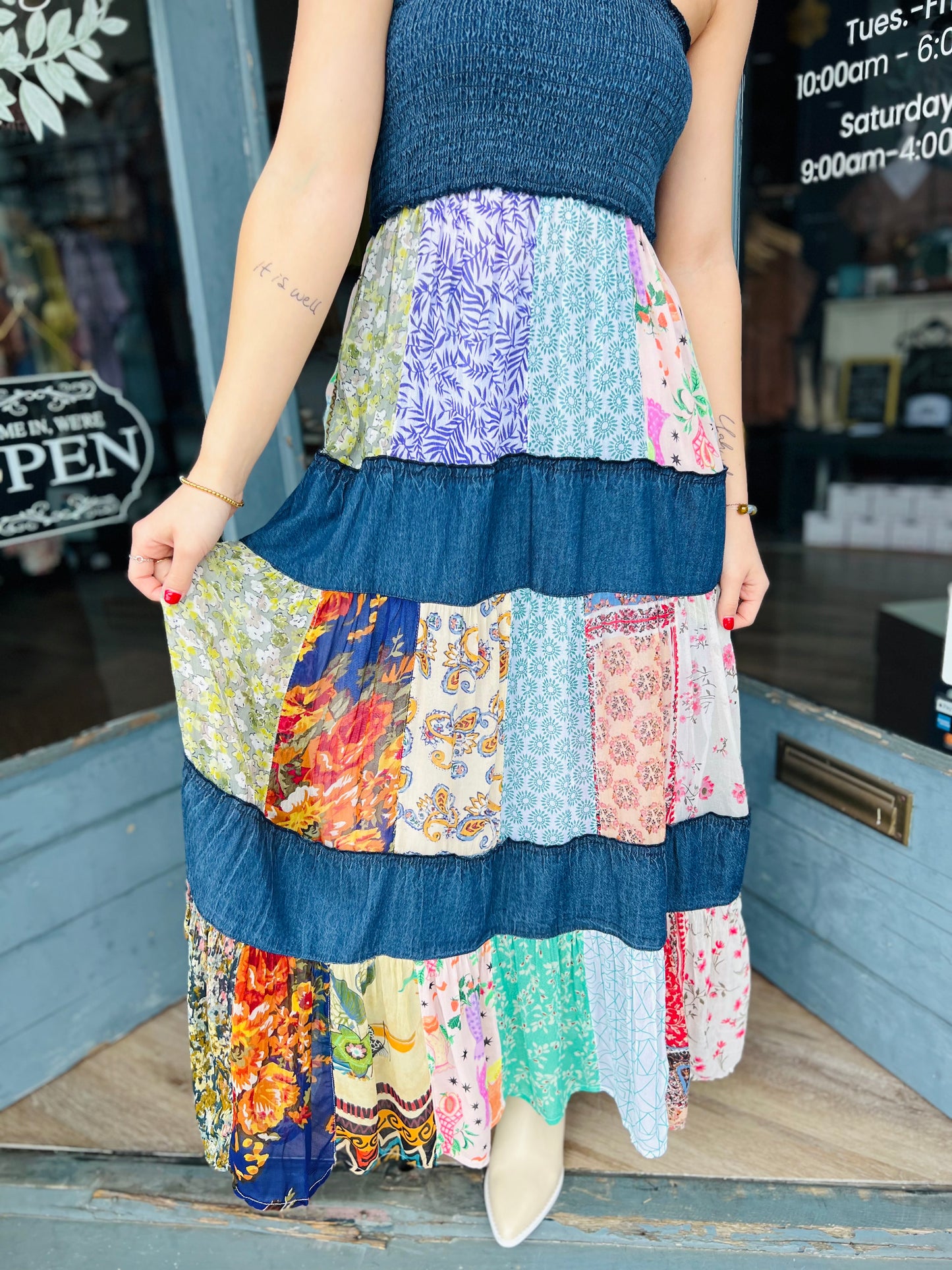 Dress Of Many Color's | Midi Dress