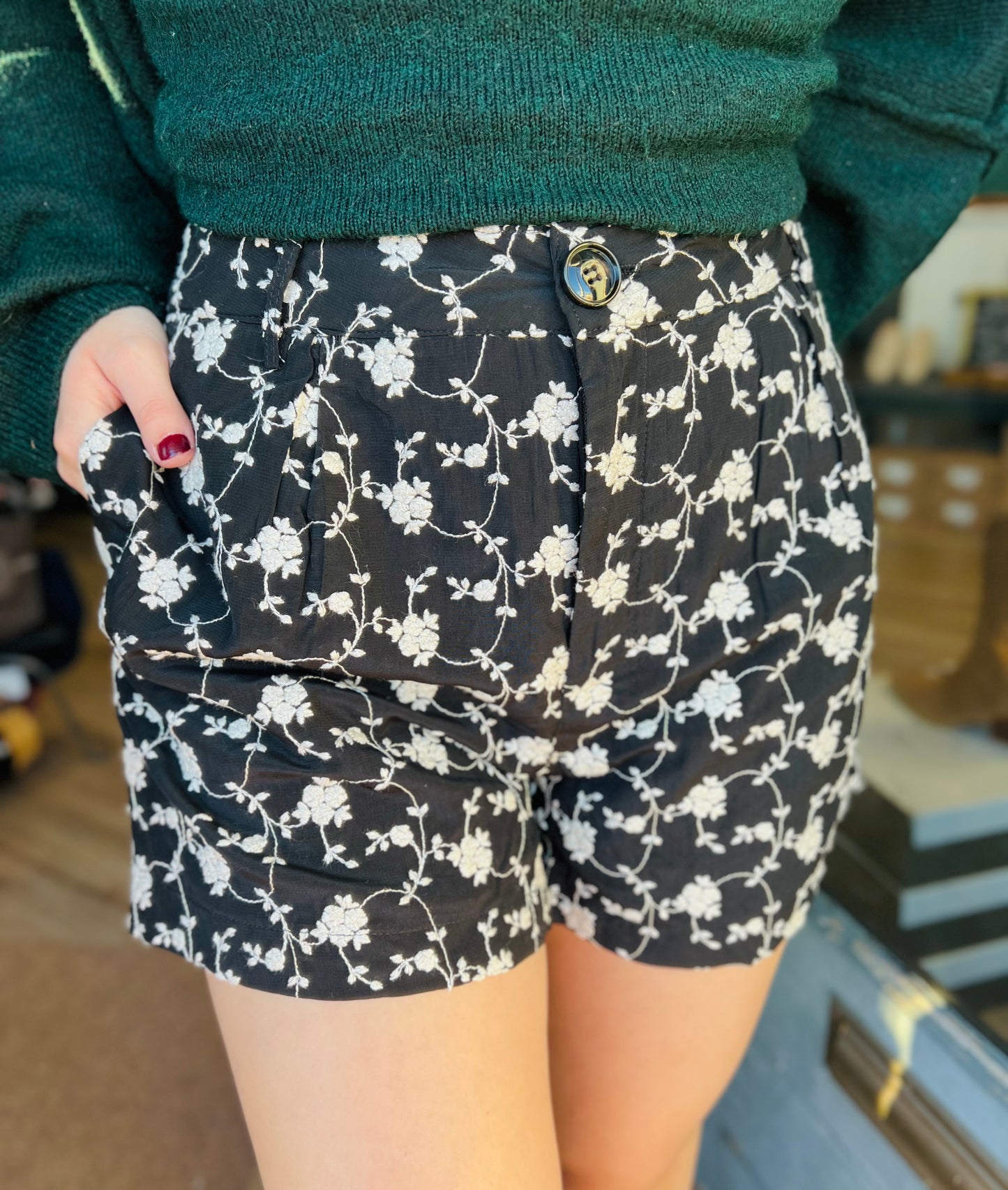 Fate Floral Shorts NWT - Size M
