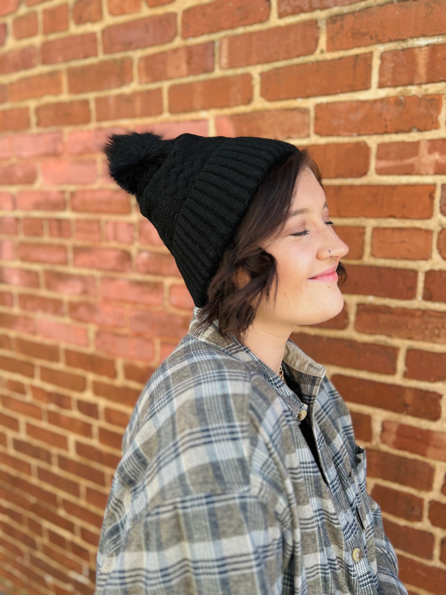 Crochet Knit Pompom Beanie - Black