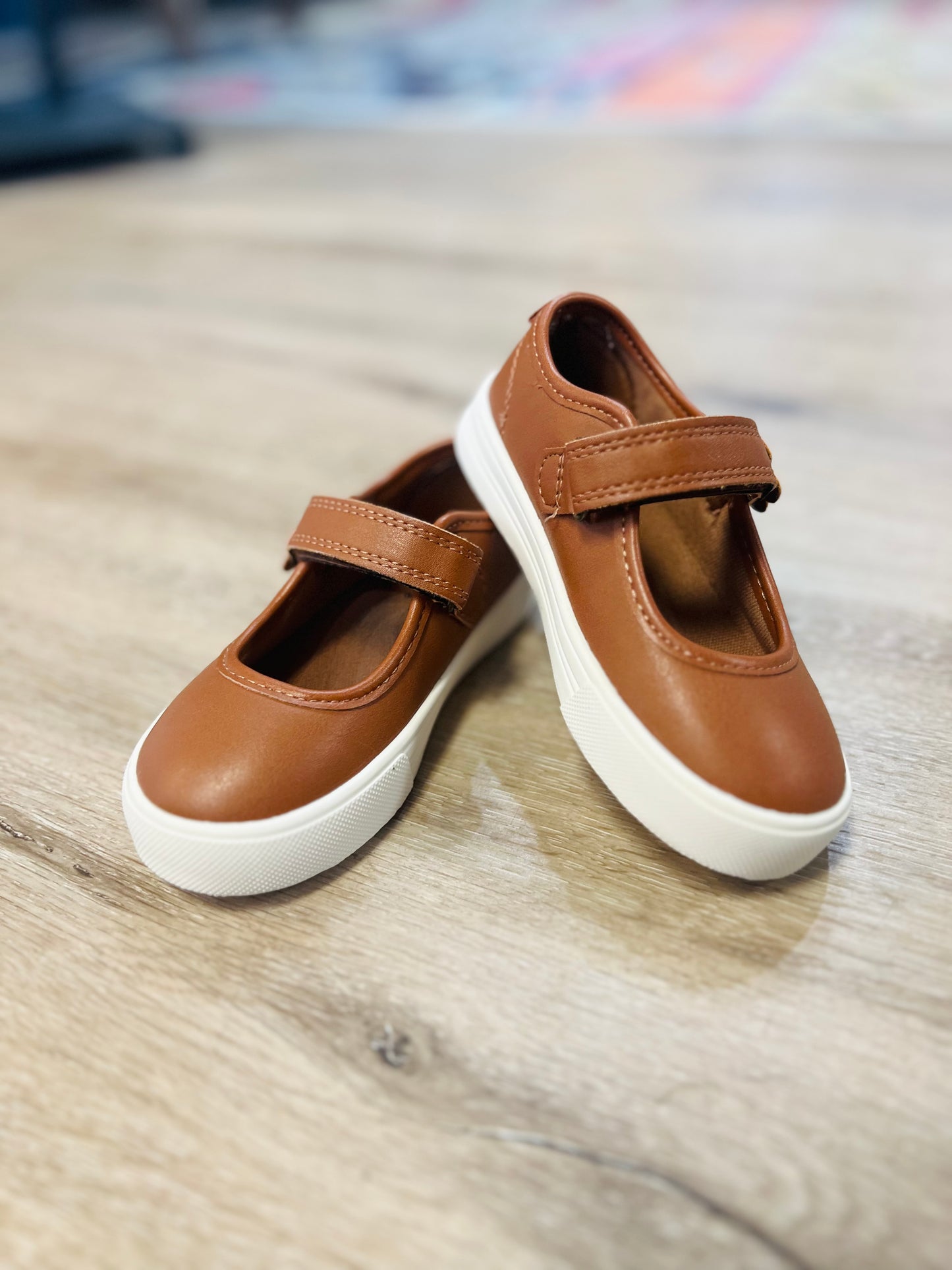 OSHKOSH Toddler Girl Shoes NWOT- Size 8
