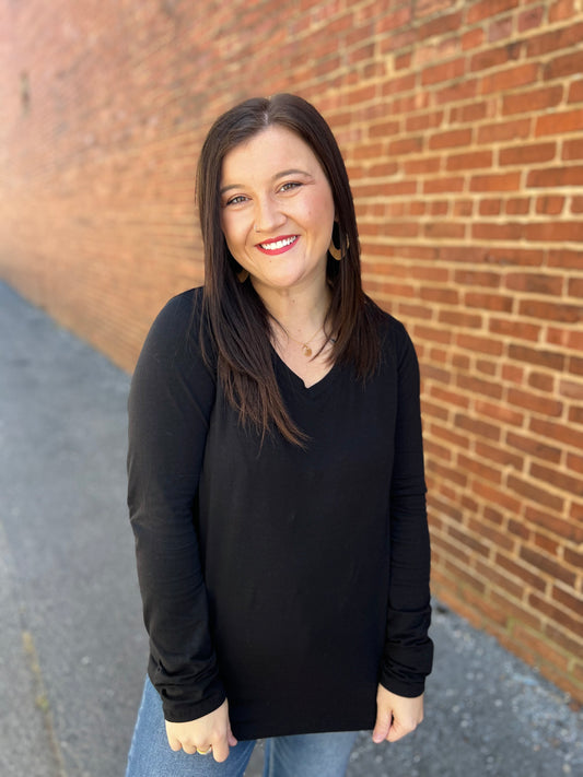 V-Neck Long Sleeve - Black