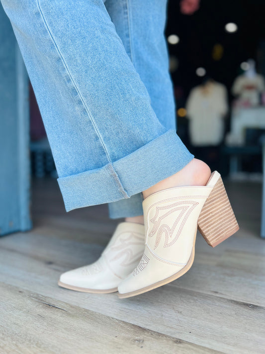 Kiara | Western Inspired Heeled Mule