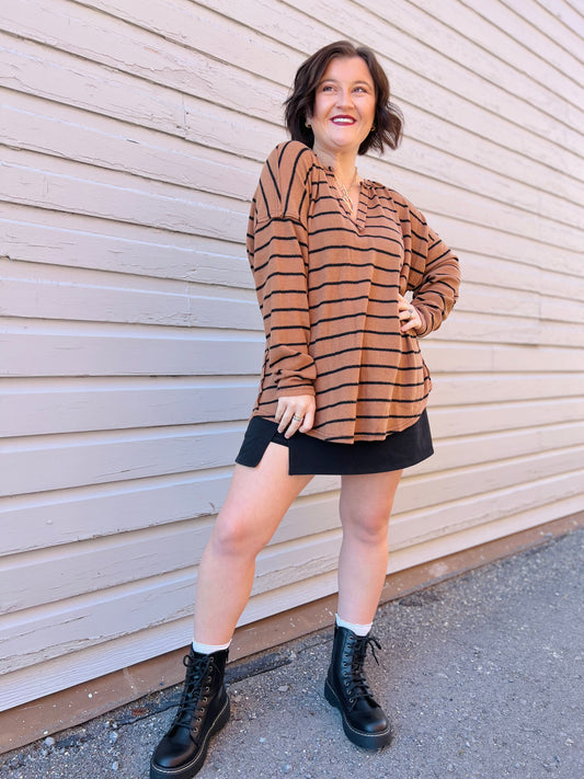Bliss | Curvy Exposed Seam Top - Brown