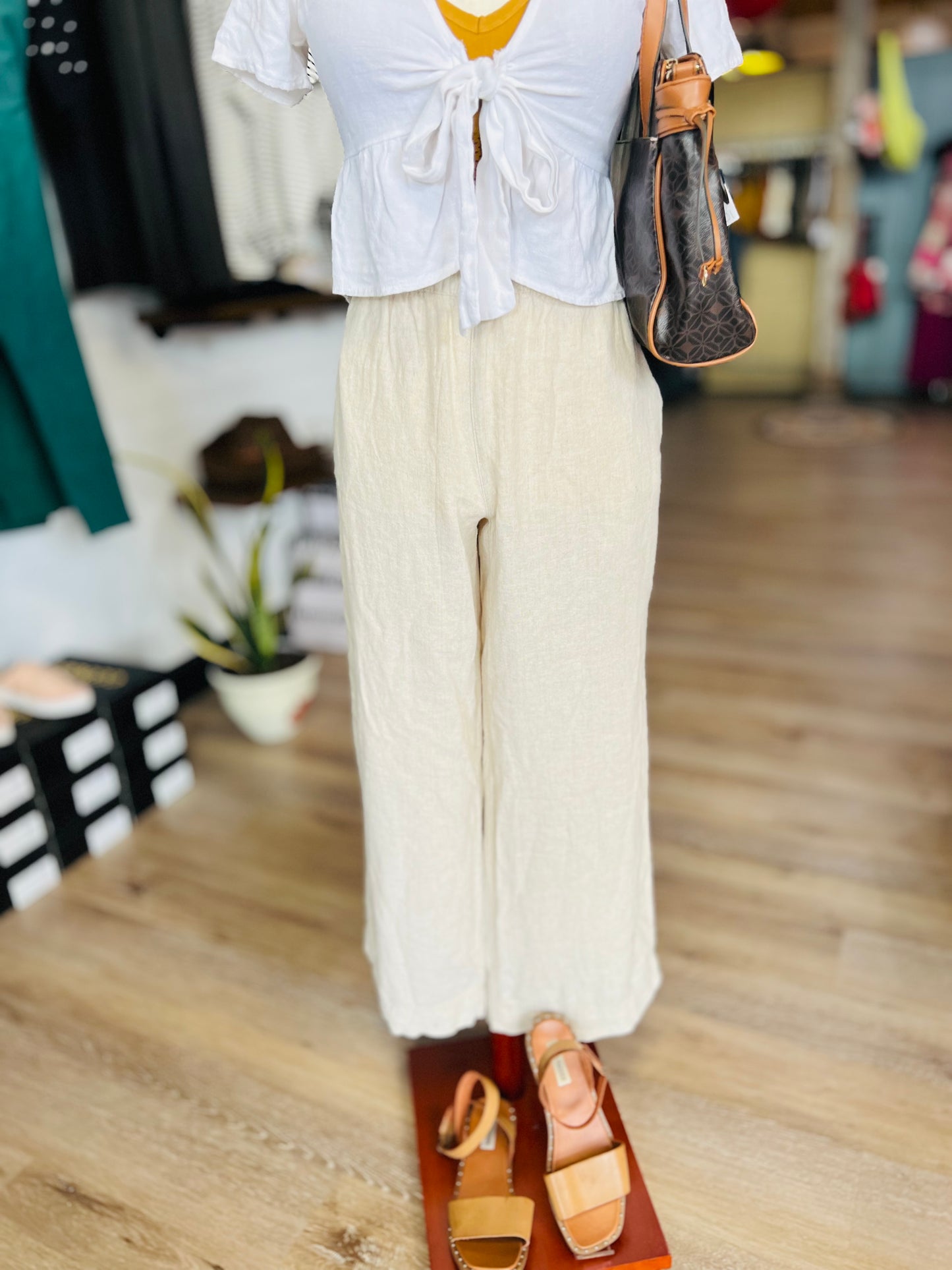 Old Navy Tan Paper Bag Pants - Size M