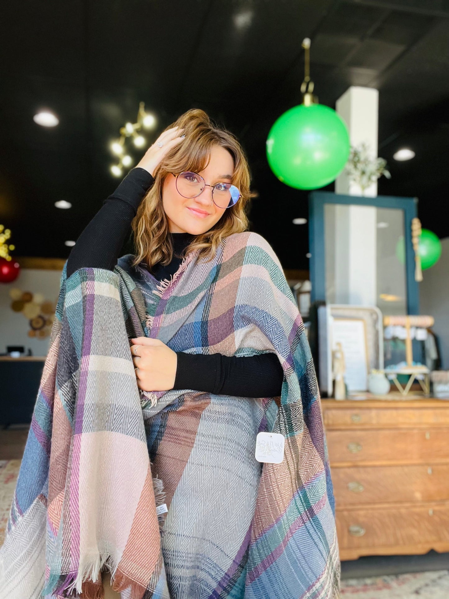 Multicolor Plaid Pocket Shawl