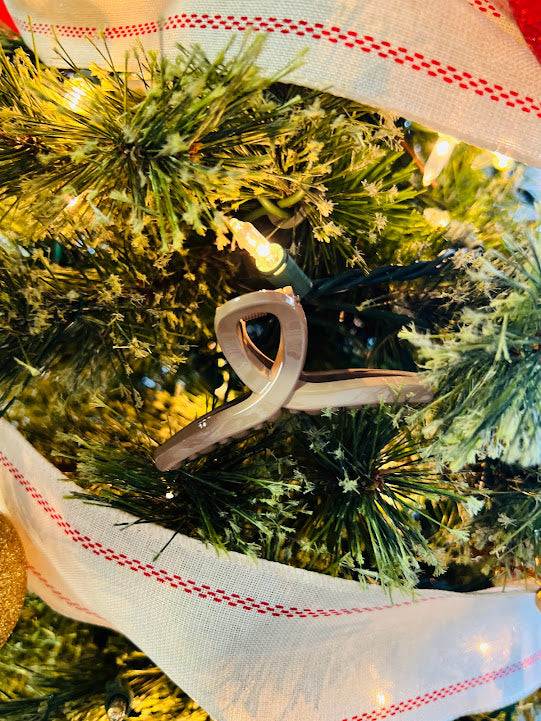 Half Infinity Claw Clip