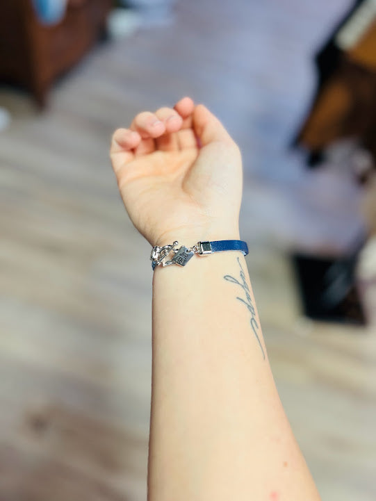 Heart Clasp Bracelet Blue