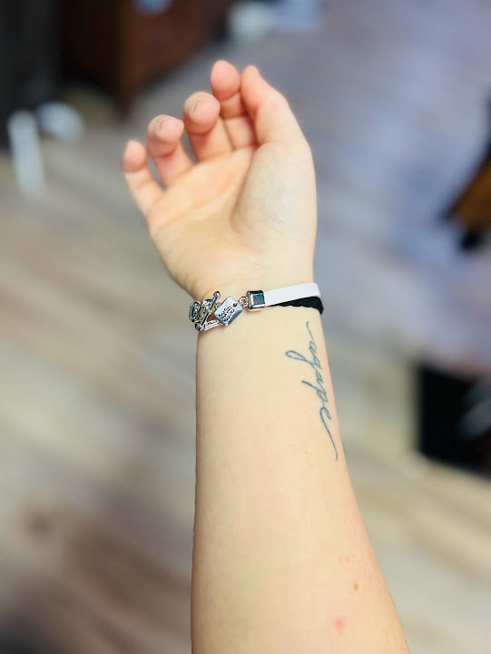 Heart Clasp Bracelet Black/wht