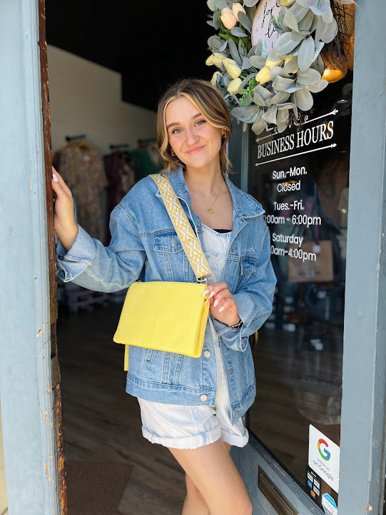 Izzy Crossbody - Pastel Yellow