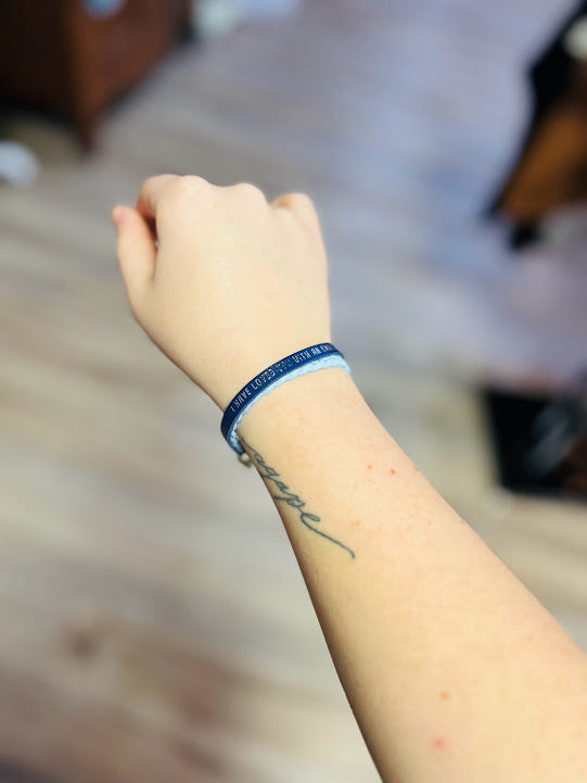 Heart Clasp Bracelet Blue